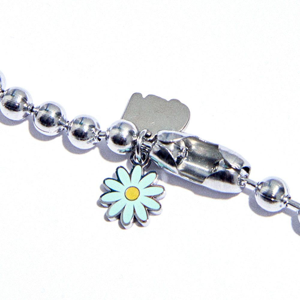 NiRO WHiTE n MiNT DAiSY NECKLACE #82